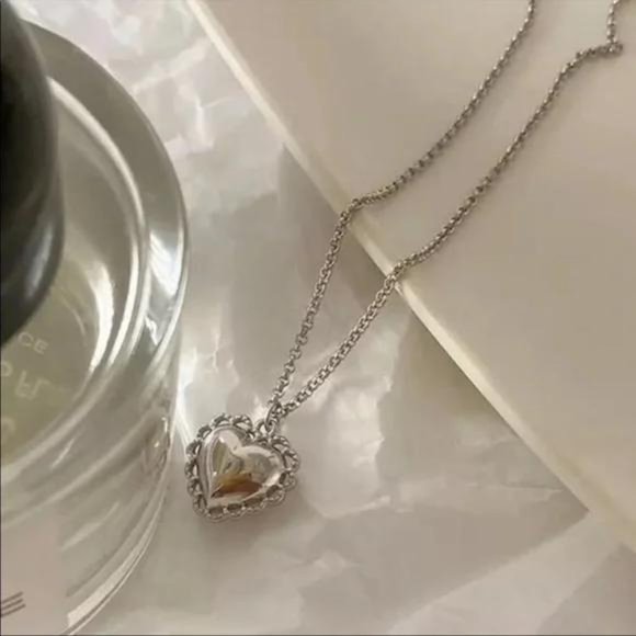 925 STERLING SILVER LACE HEART NECKLACE, NICE NECKLACE, CUTE NECKLACE - Picture 5 of 6